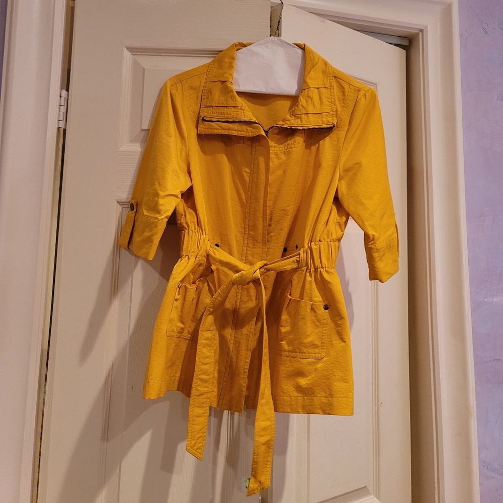 Stylish yellow jacket